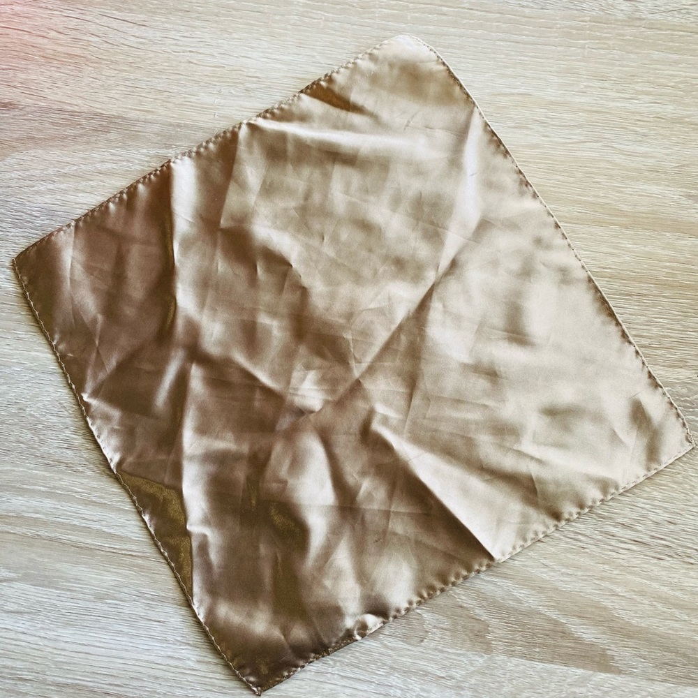 ✨5/$5 | Men’s Silky Champagne Tan Pocket Square✨